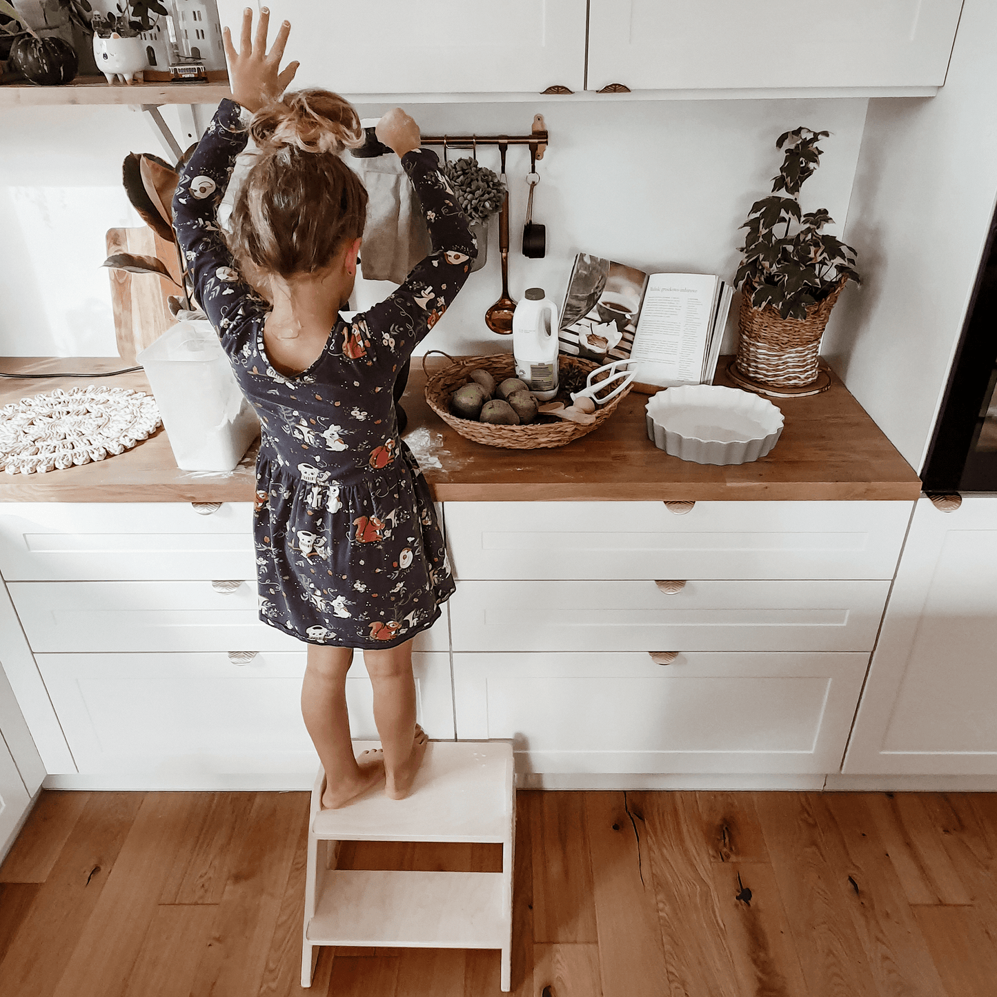 MAMOI® Children step | Bathroom stool toddler made of natural wood | Safe and versatile wooden step stool | Step kids bathroom | Step stool wooden | 100% ECO | Made in EU-3